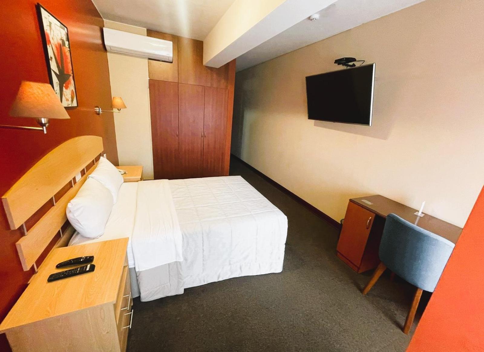 Hotel Javier Prado Inn Lima Bagian luar foto
